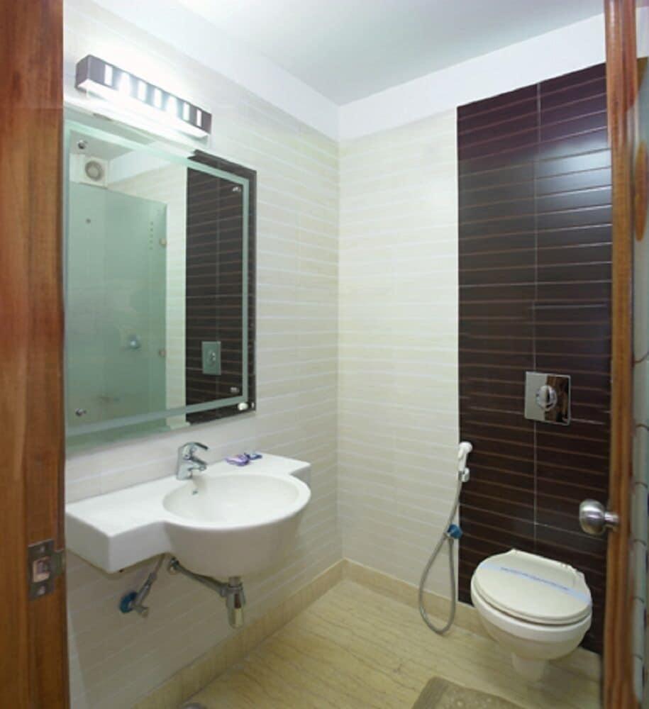 Hotel Apra Deluxe New Delhi Kamer foto