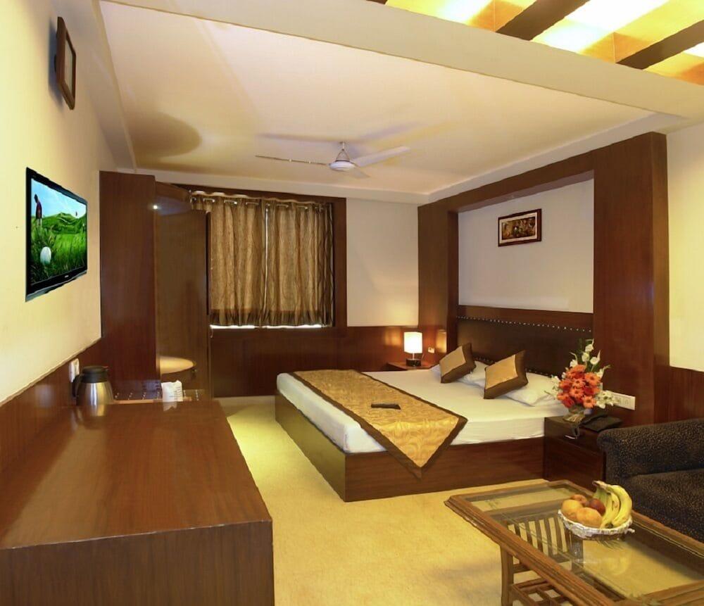 Hotel Apra Deluxe New Delhi Kamer foto