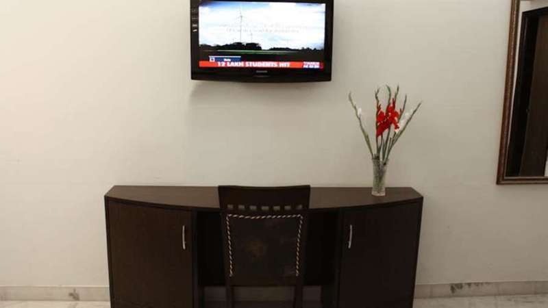 Hotel Apra Deluxe New Delhi Buitenkant foto