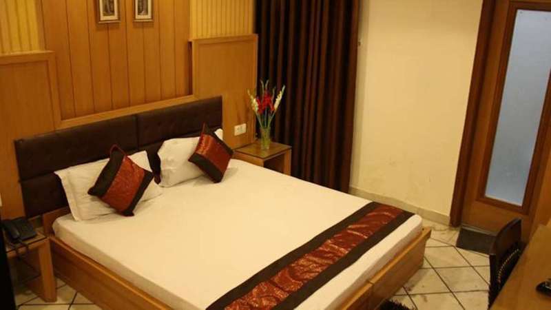 Hotel Apra Deluxe New Delhi Kamer foto